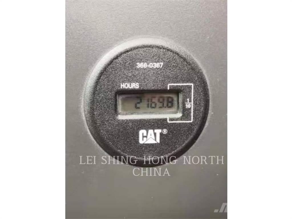 CAT 340D2L Crawler excavators