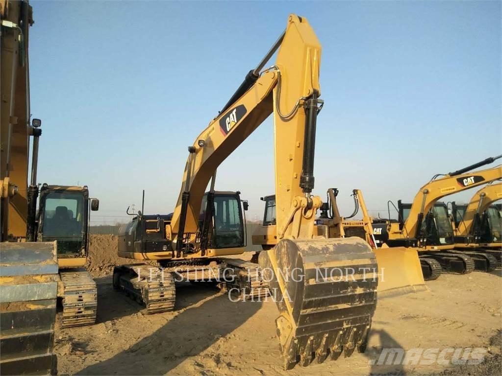 CAT 340D2L Crawler excavators