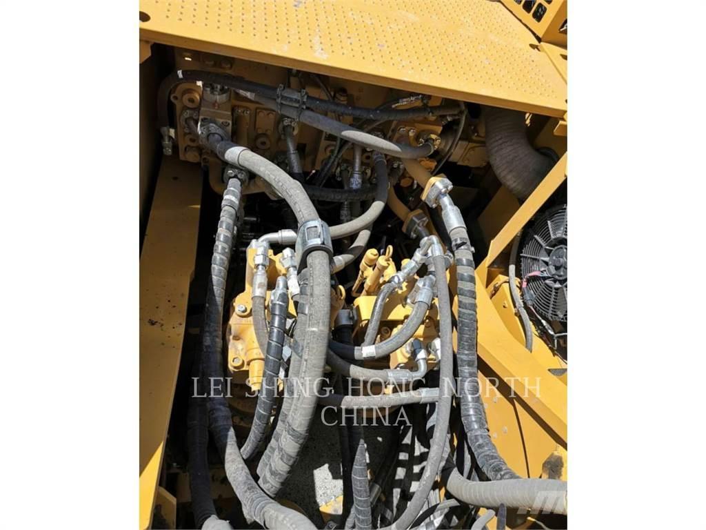 CAT 349D2L Crawler excavators