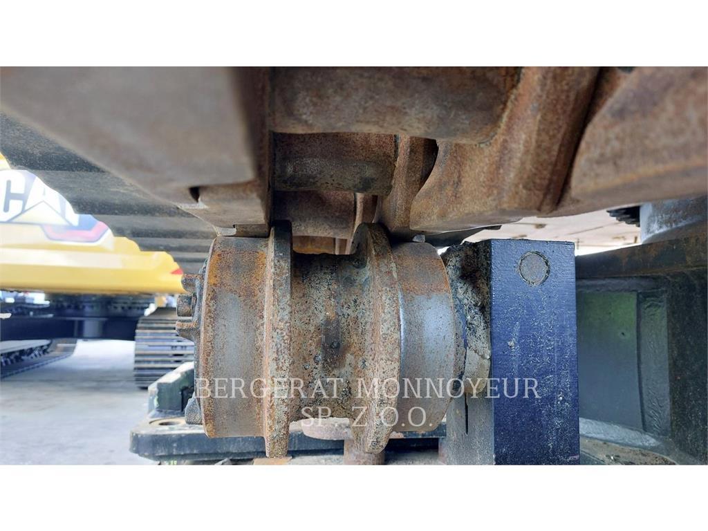 CAT 352 Crawler excavators