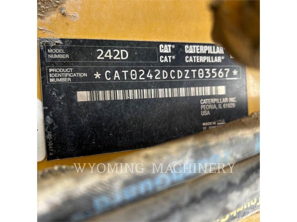 CAT 352D Skid steer loaders
