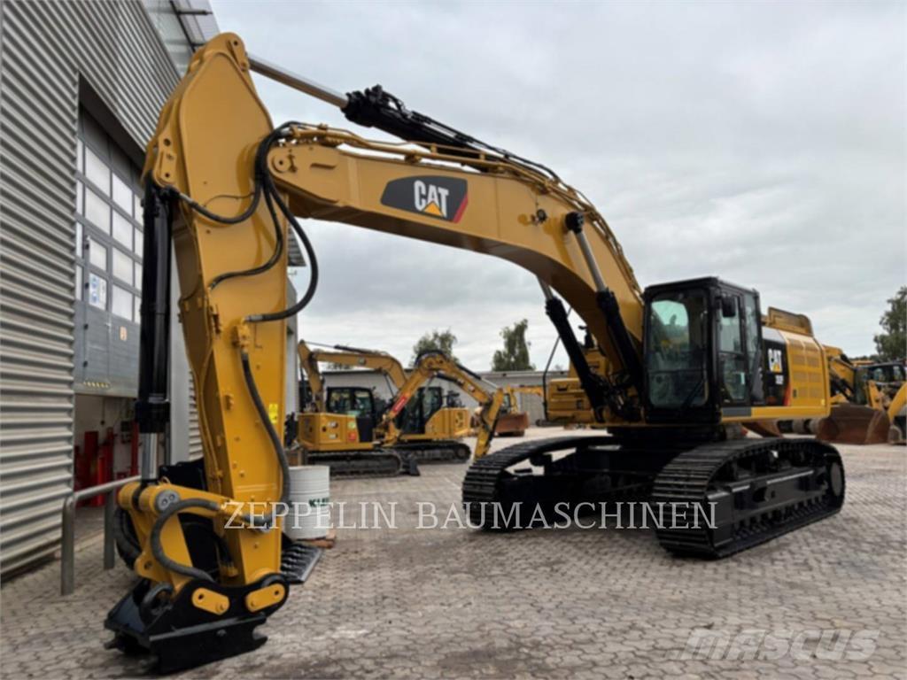 CAT 352FL Crawler excavators
