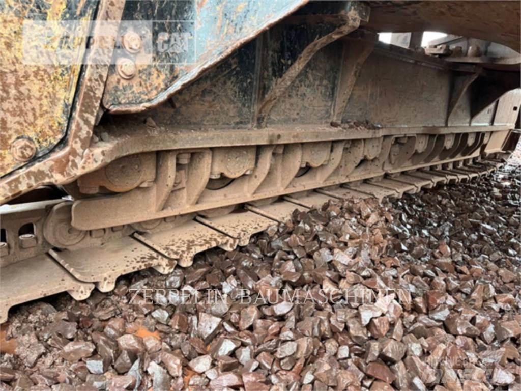 CAT 374FL Crawler excavators