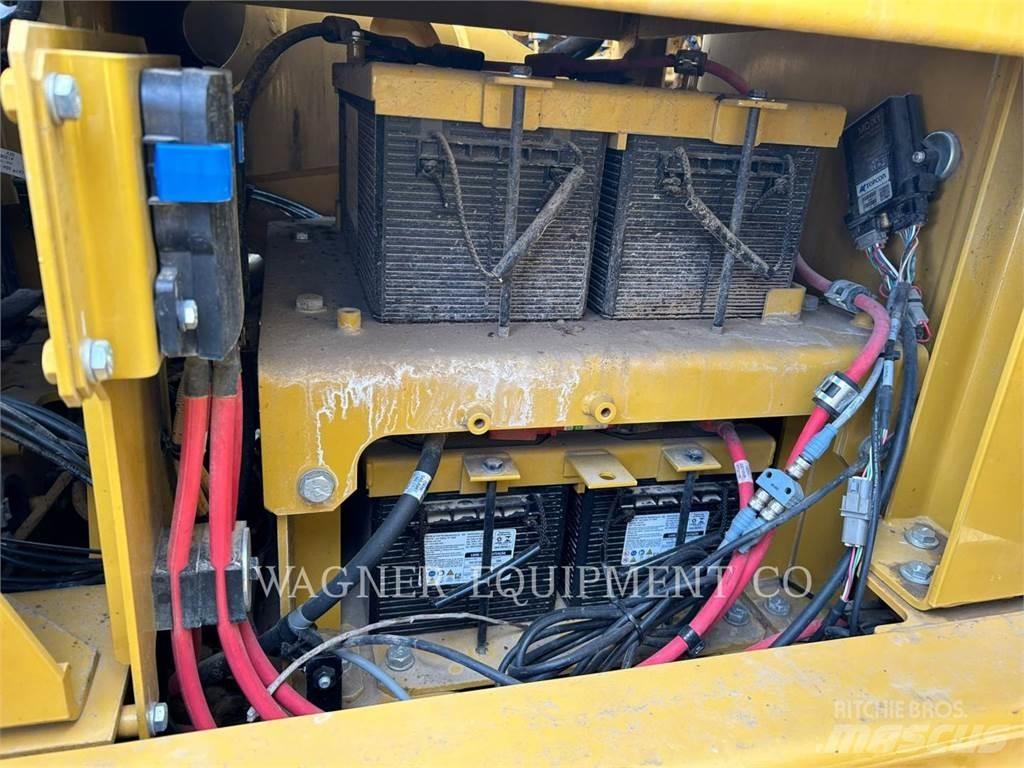 CAT 395 Crawler excavators