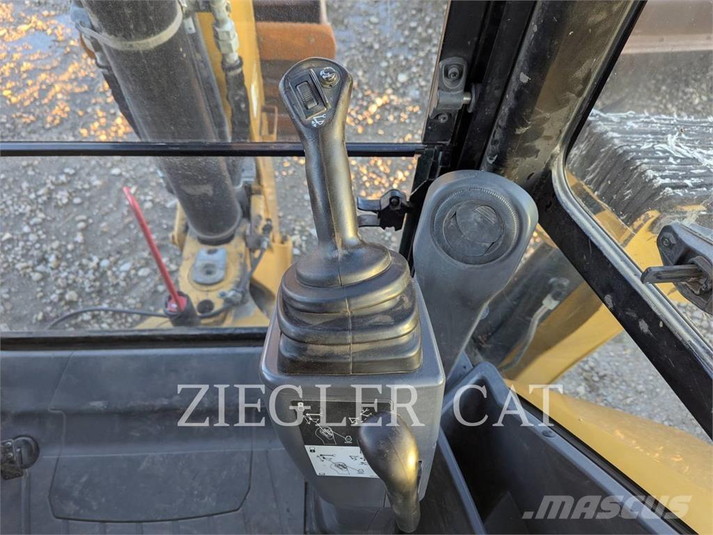 CAT 420F2 Backhoe loaders