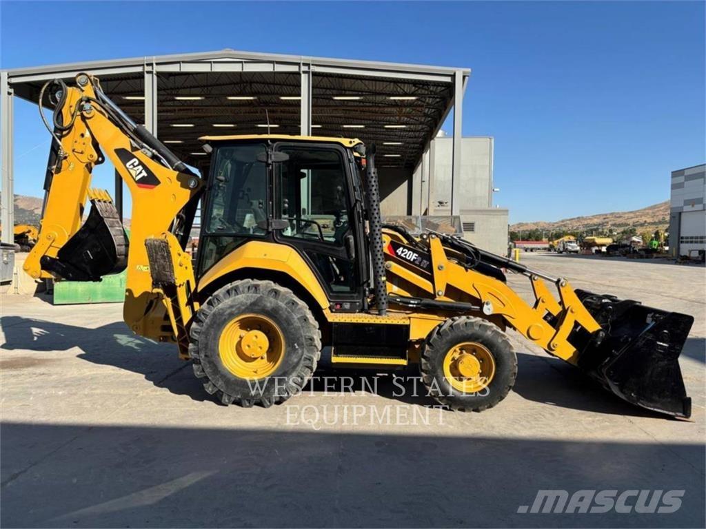 CAT 420F2 Backhoe loaders