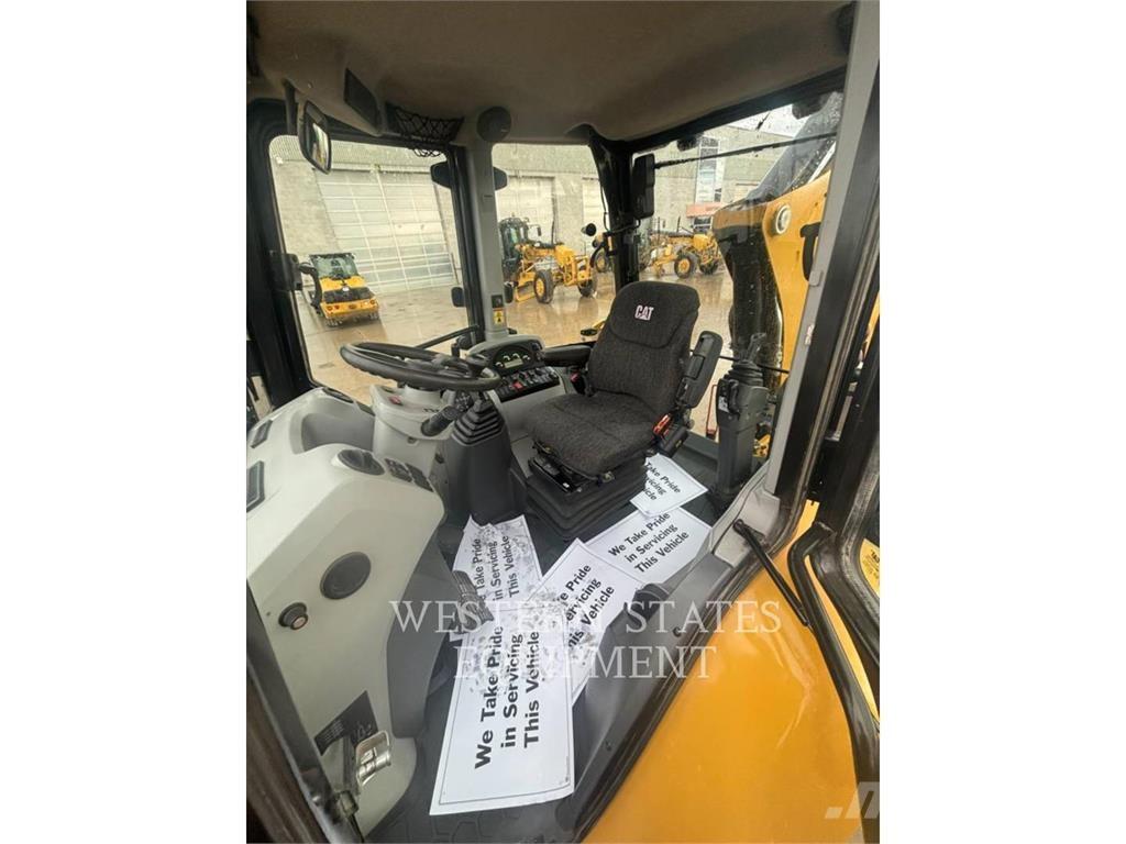 CAT 420F2 Backhoe loaders