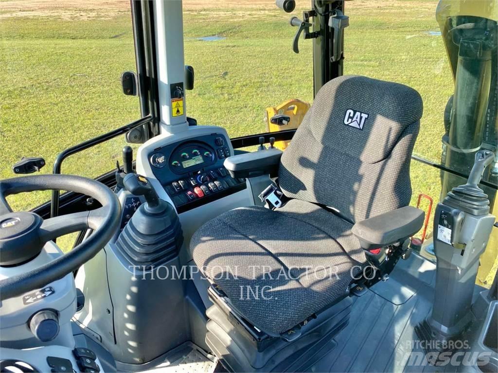 CAT 420F2 Backhoe loaders