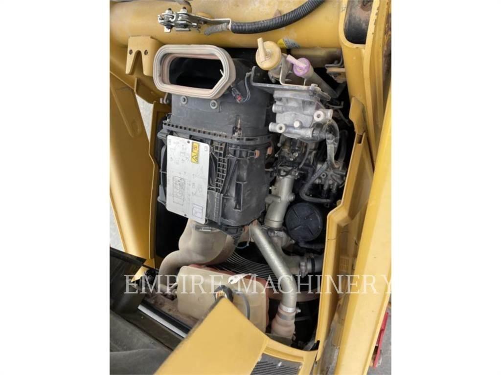 CAT 420F2 4EO Backhoe loaders