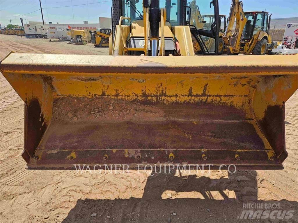 CAT 420F2ST Backhoe loaders