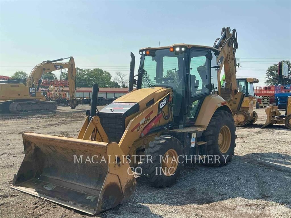 CAT 420F2ST Backhoe loaders