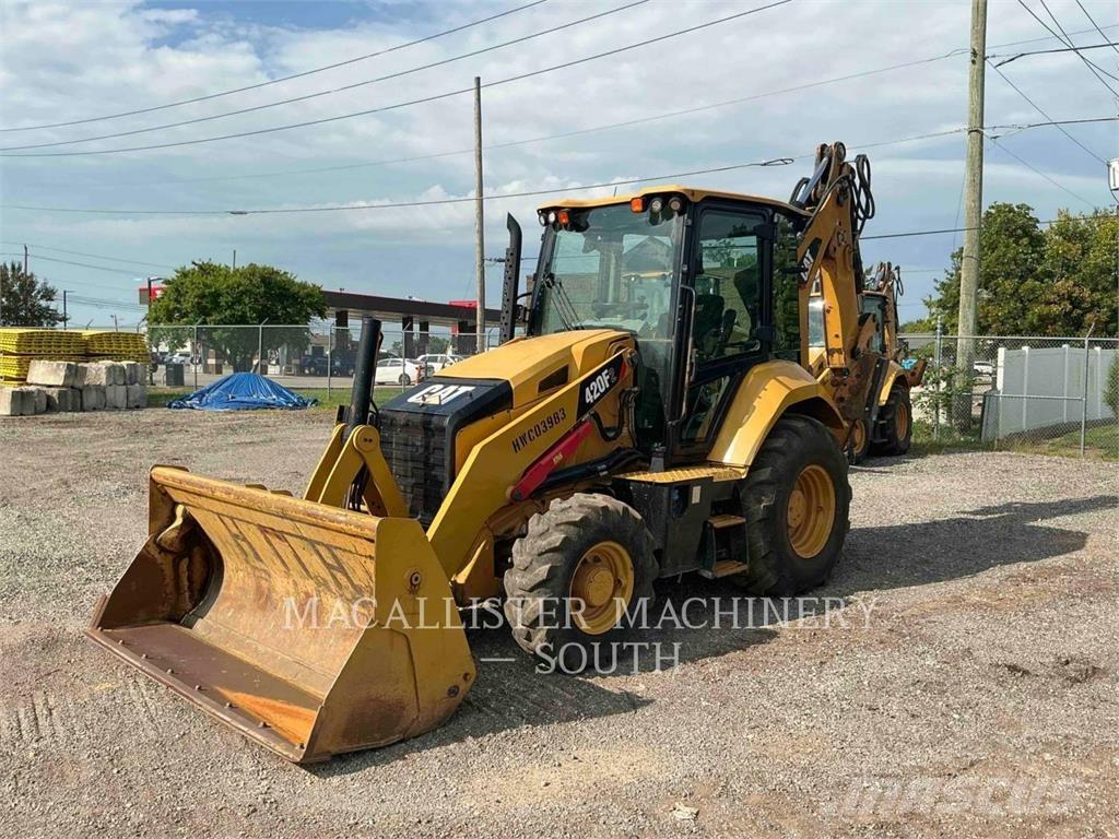 CAT 420F2ST Backhoe loaders