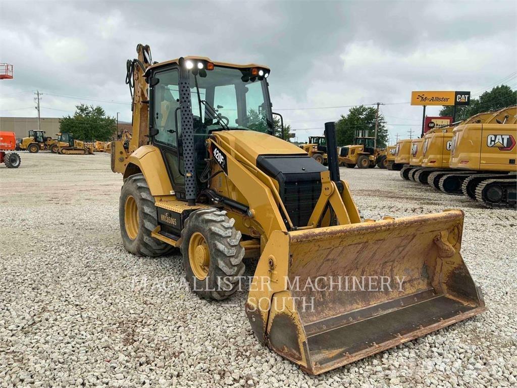 CAT 420F2ST Backhoe loaders