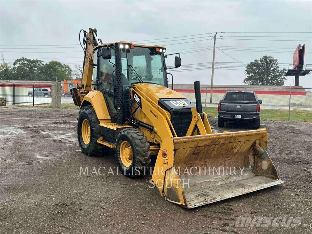 CAT 420F2ST Backhoe loaders