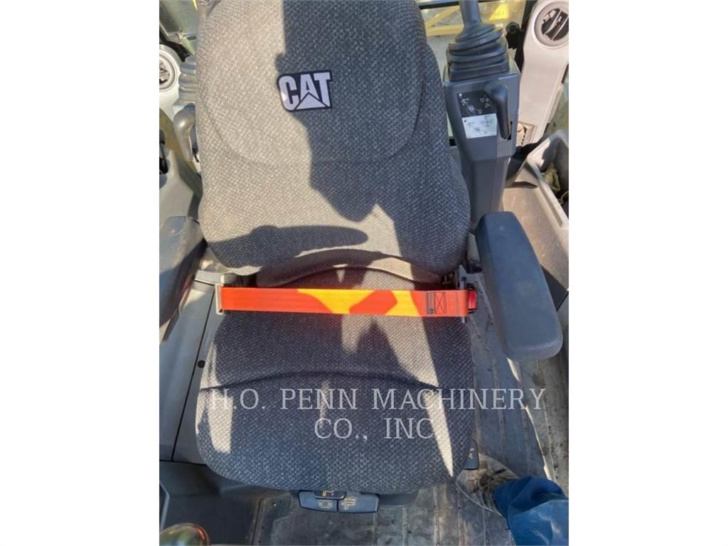 CAT 430F2ST Backhoe loaders
