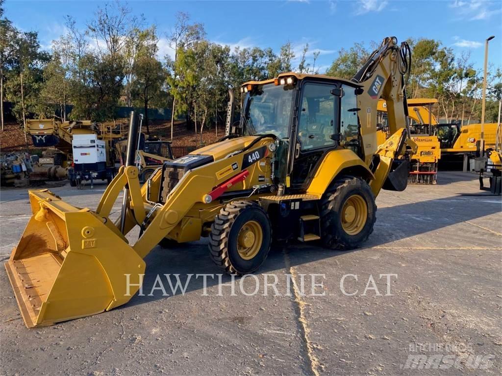 CAT 440 Backhoe loaders