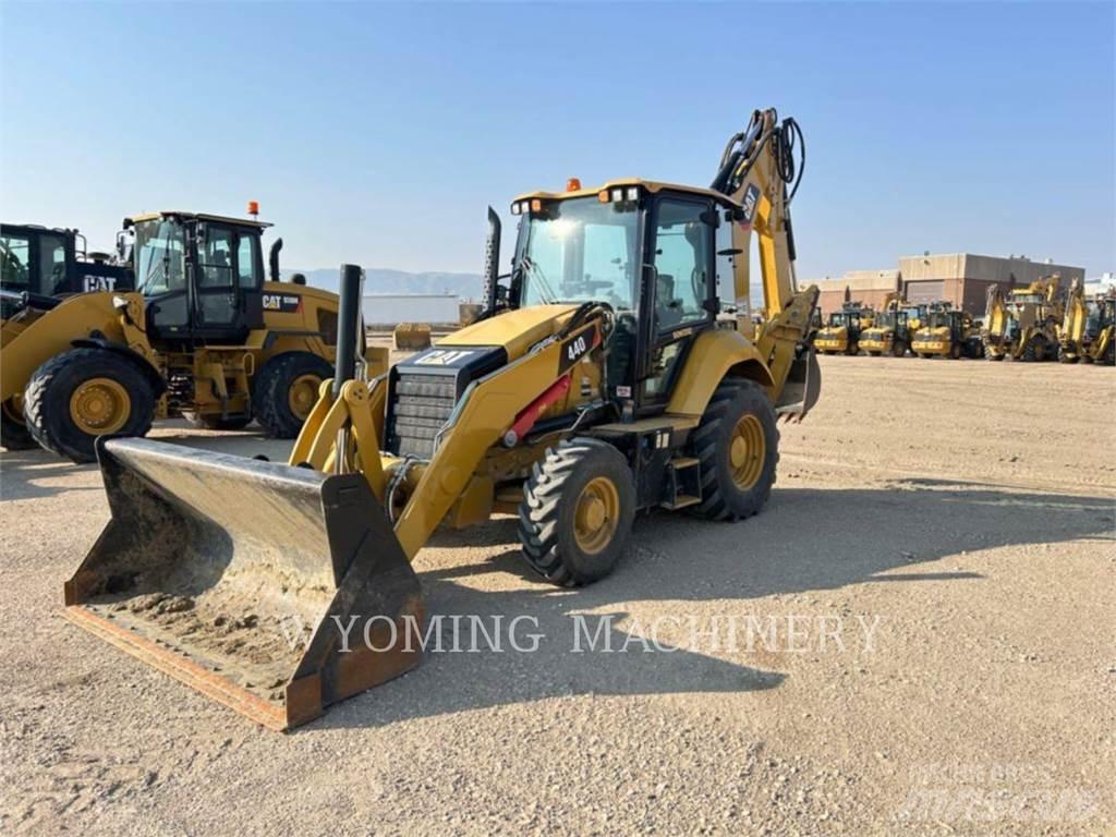 CAT 440 Backhoe loaders