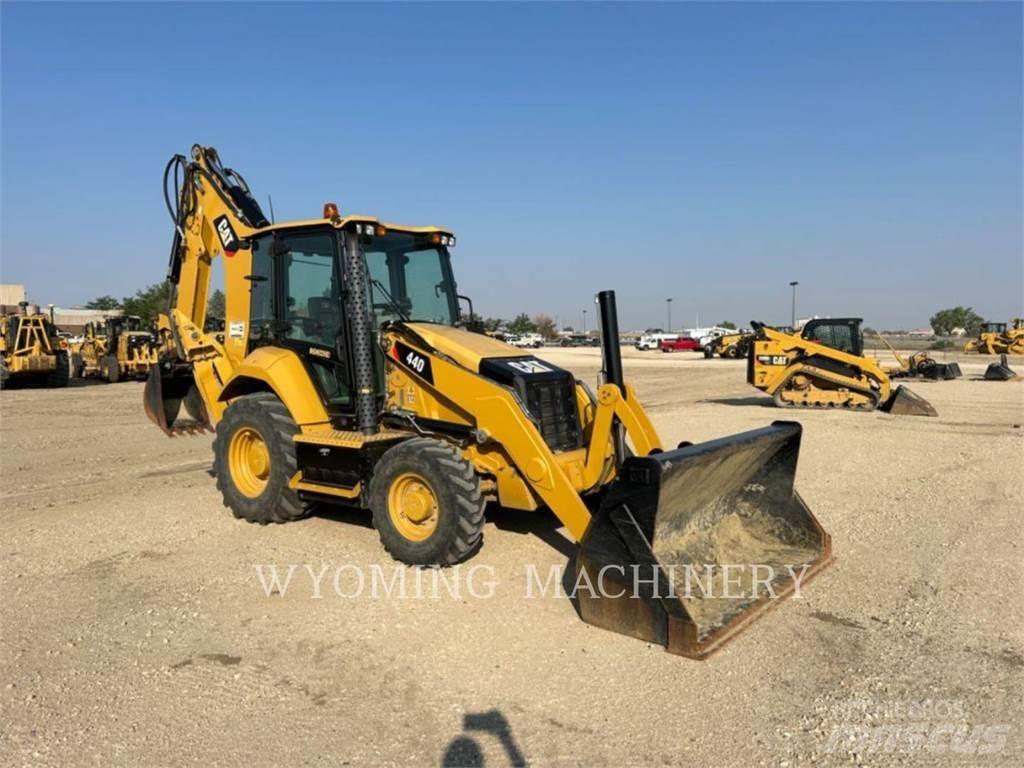 CAT 440 Backhoe loaders