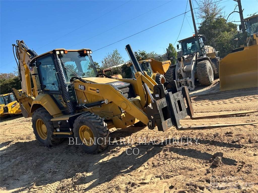 CAT 440 Backhoe loaders