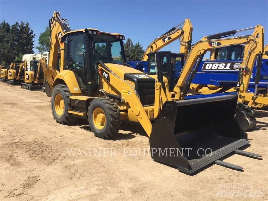 CAT 440 Backhoe loaders