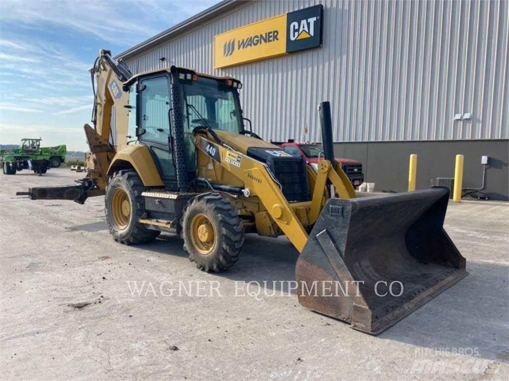 CAT 440 Backhoe loaders