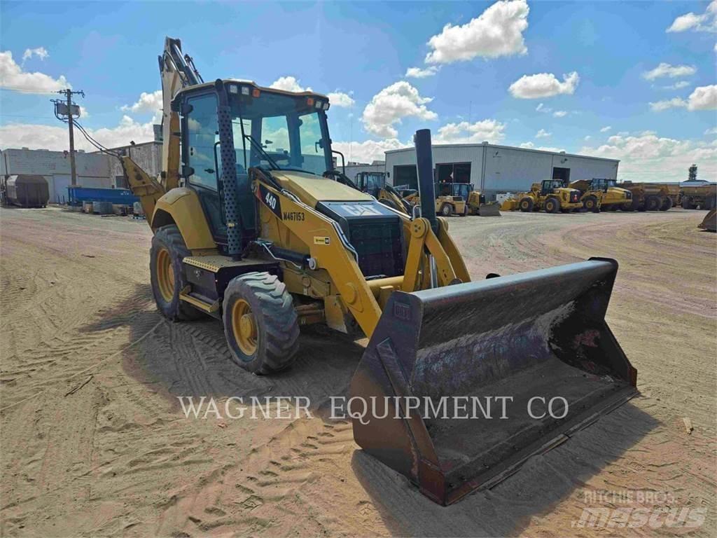 CAT 440 Backhoe loaders