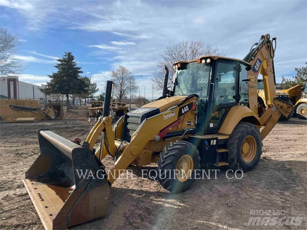 CAT 440 Backhoe loaders