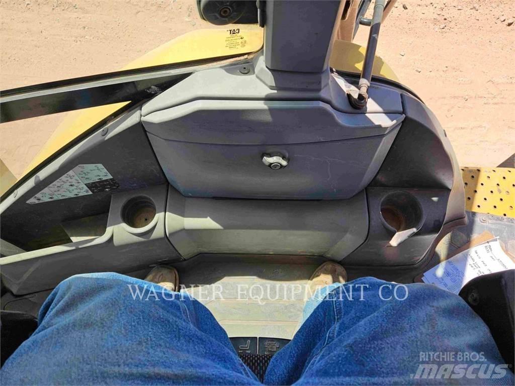CAT 44007 Backhoe loaders