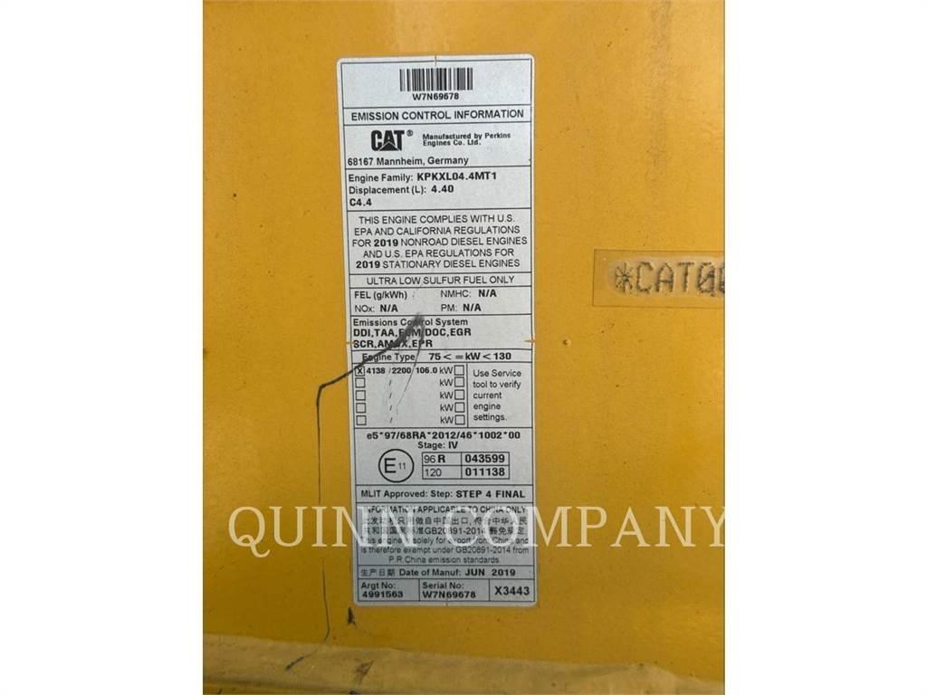 CAT 450 Backhoe loaders