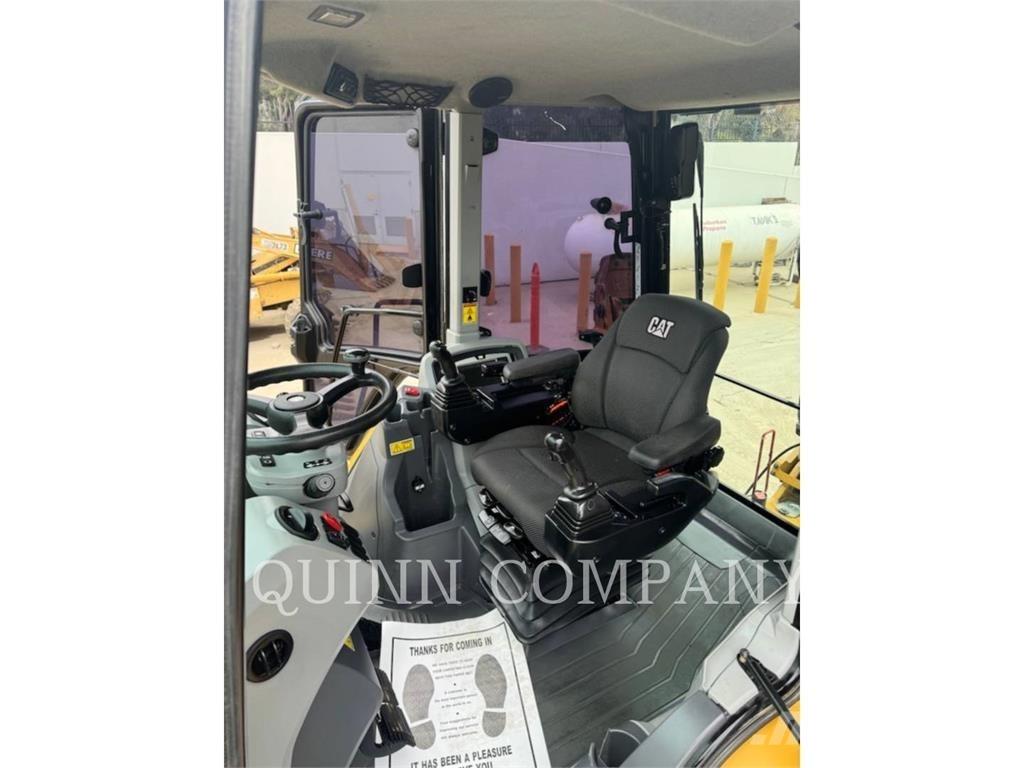 CAT 450 Backhoe loaders
