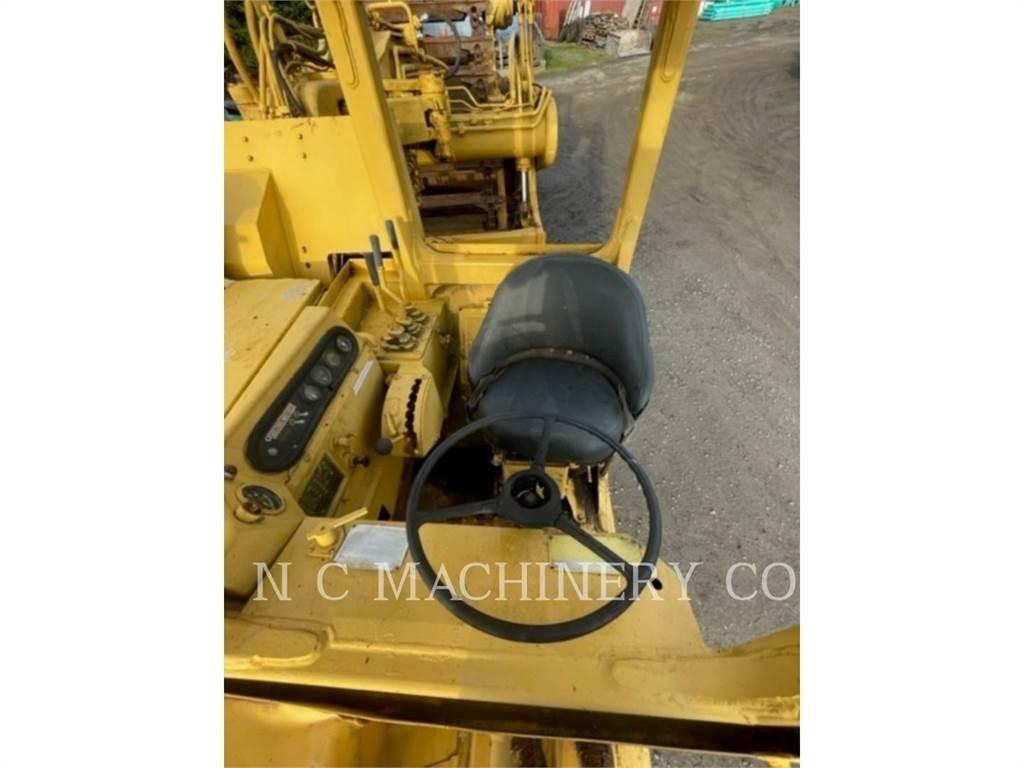 CAT 615 Scrapers