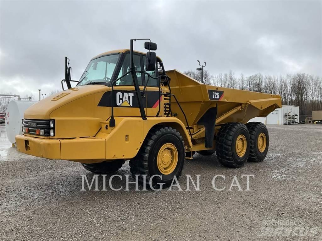 CAT 725 T Articulated Dump Trucks (ADTs)