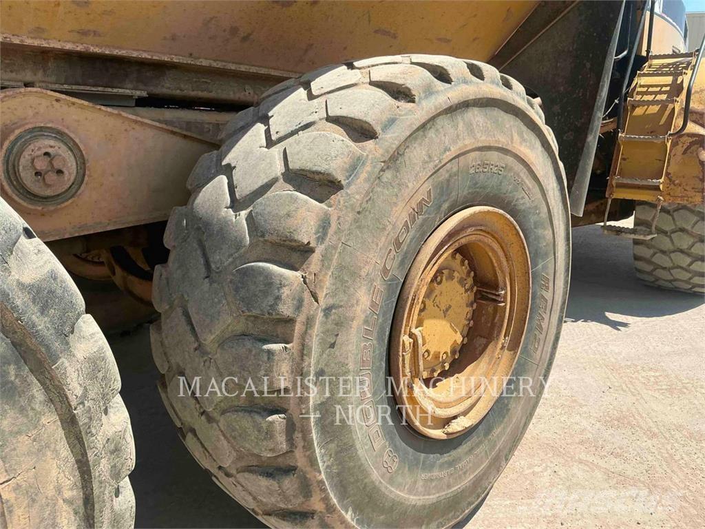 CAT 735 (OLD) Articulated Dump Trucks (ADTs)
