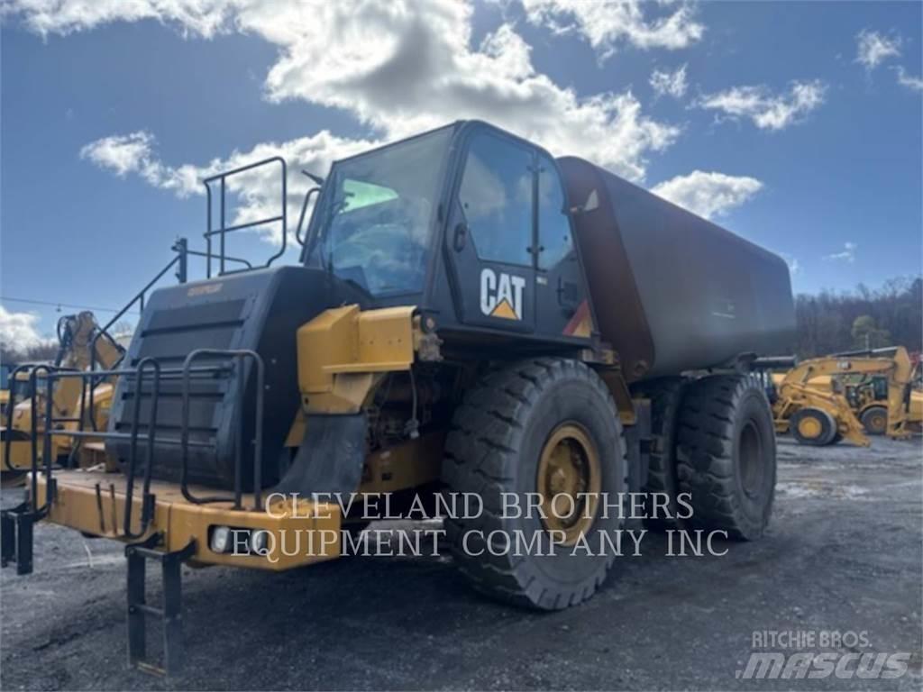 CAT 775F Water tankers