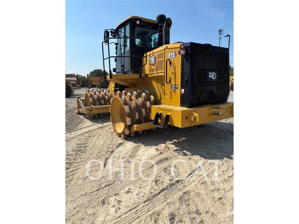 CAT 815 Wheel dozers