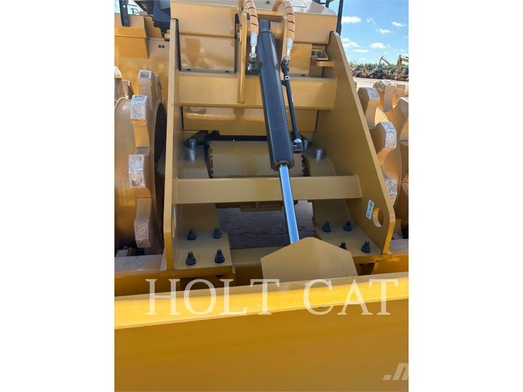 CAT 815 Soil compactors