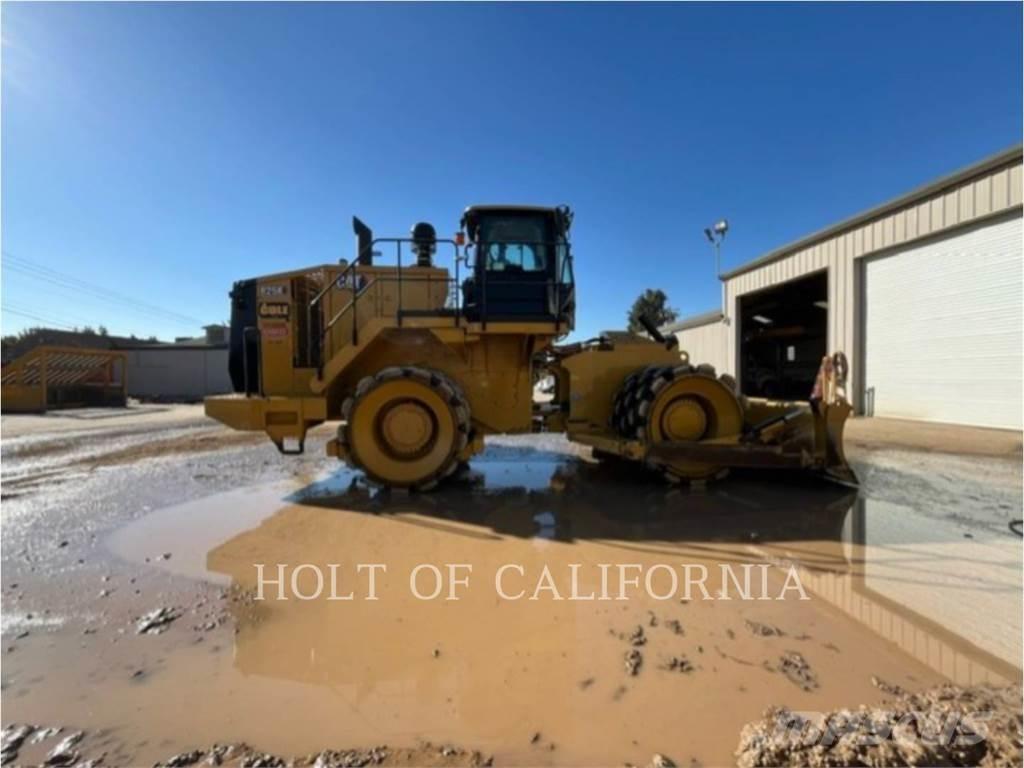 CAT 825K Soil compactors