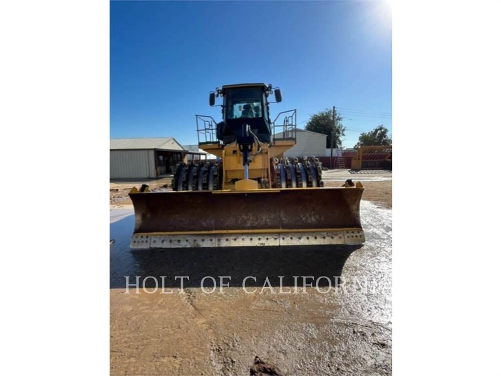 CAT 825K Soil compactors