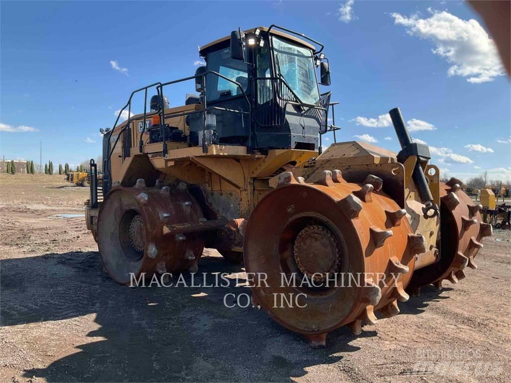 CAT 826K Soil compactors