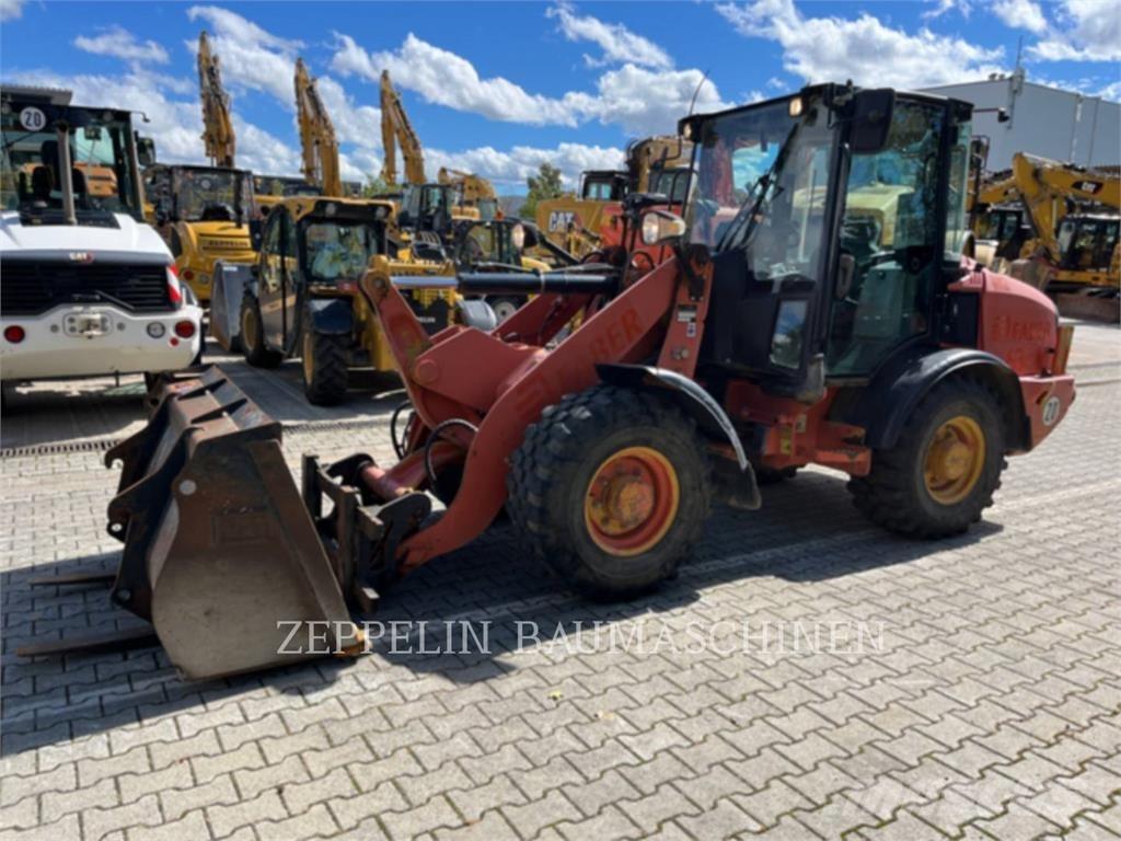 CAT 906H Wheel loaders