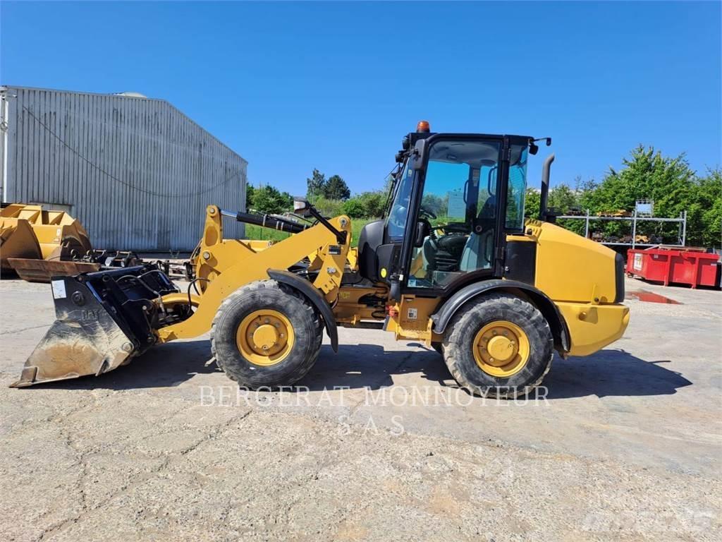CAT 906M Wheel loaders