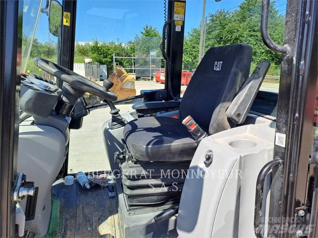 CAT 906M Wheel loaders