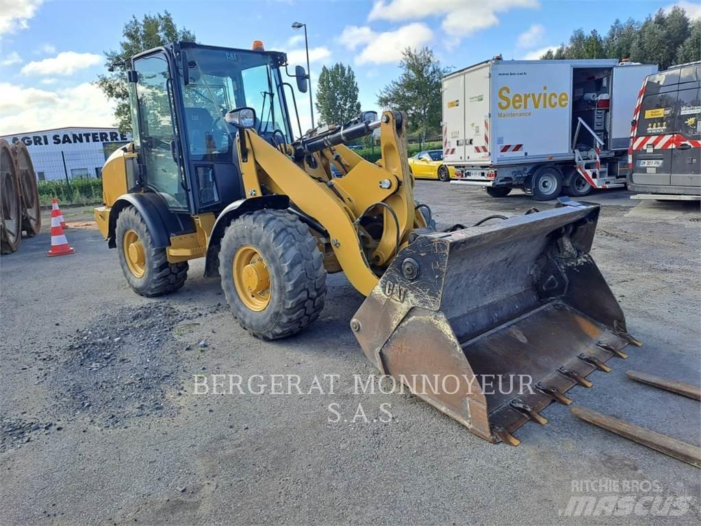 CAT 906M Wheel loaders