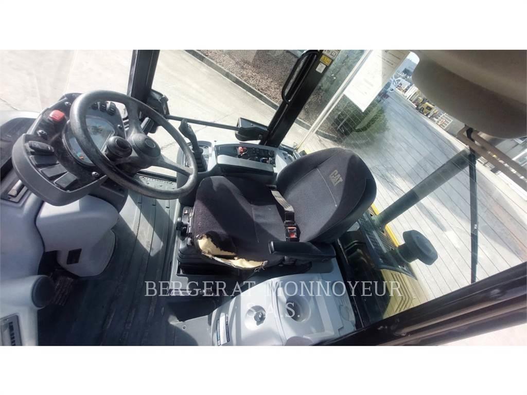 CAT 906M Wheel loaders
