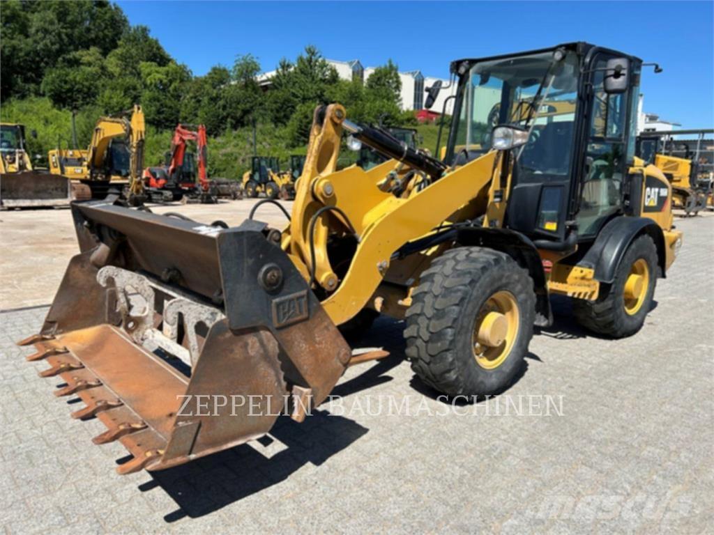 CAT 906M Wheel loaders