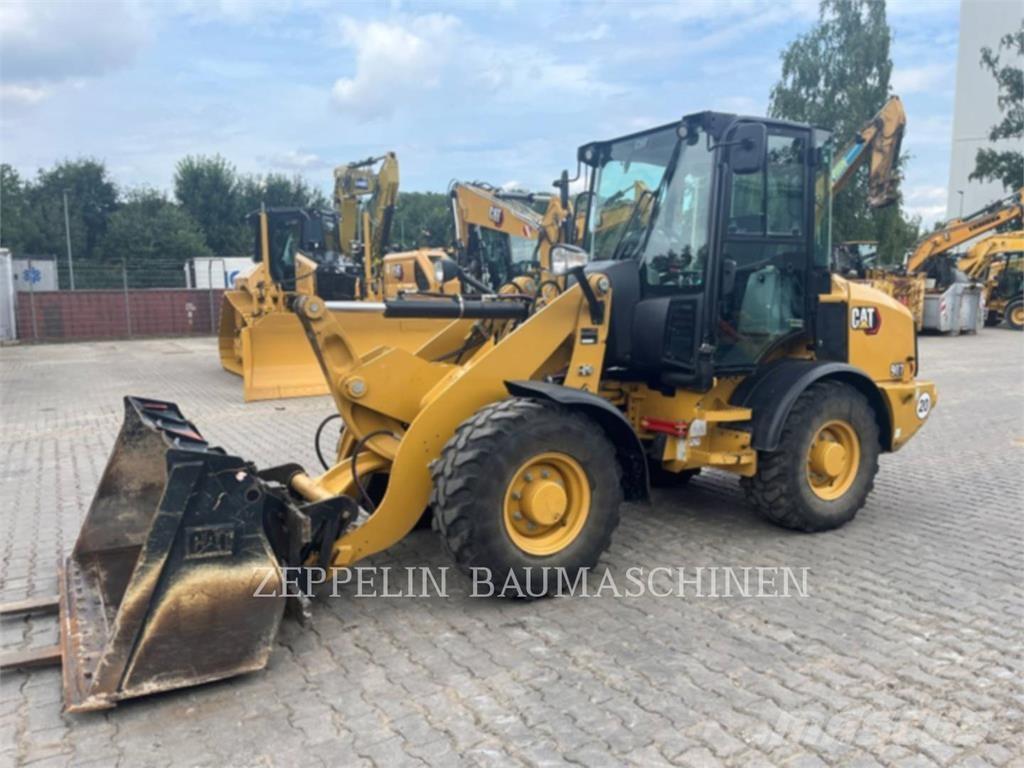 CAT 907M Wheel loaders