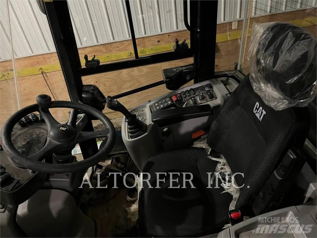 CAT 908M Mini loaders