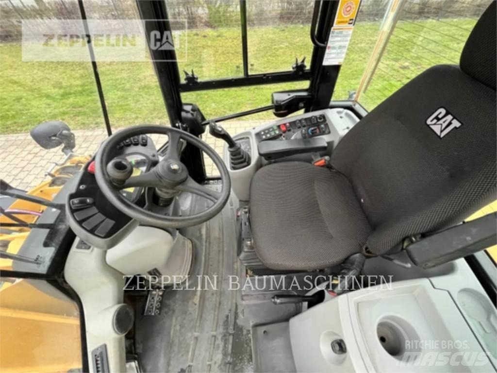 CAT 918M Wheel loaders