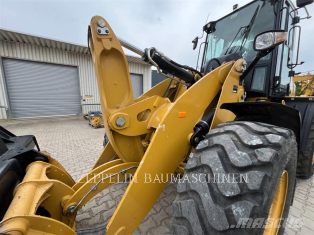 CAT 918M Wheel loaders