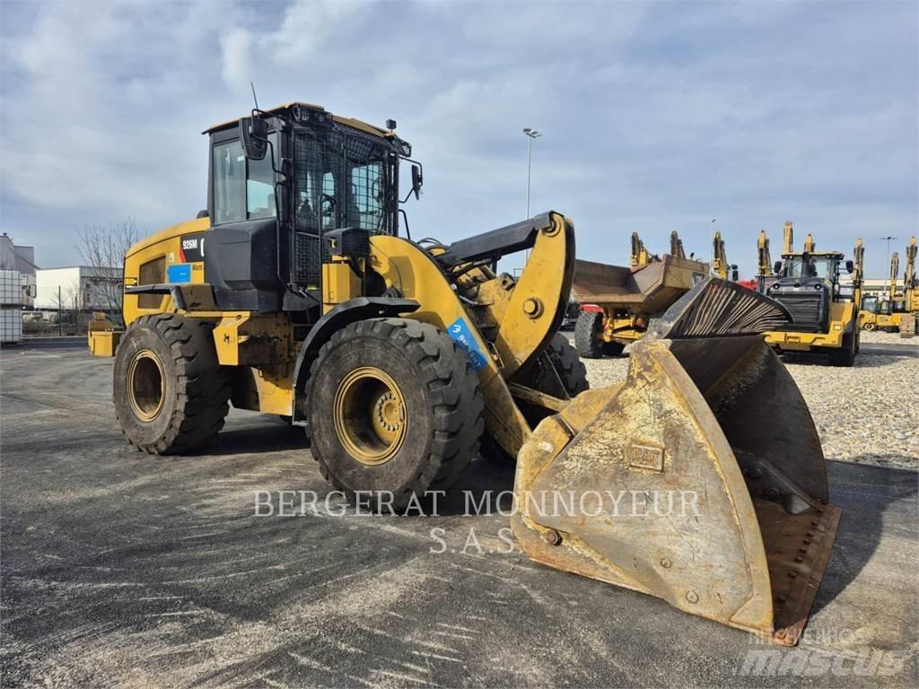 CAT 926M Wheel loaders